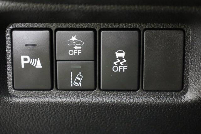 2019 Honda Pilot Touring w/Rear Captain's Chairs