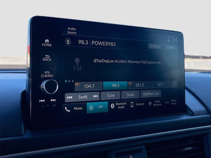 2024 Honda Pilot EX-L w/Rear Captain's Chairs