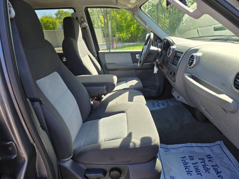 2004 Ford Expedition XLT