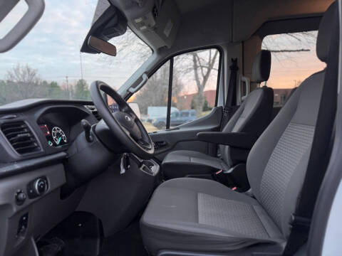 2024 Ford Transit 350 XLT