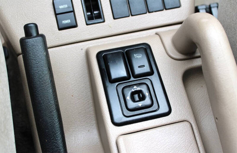 2001 Isuzu Trooper S