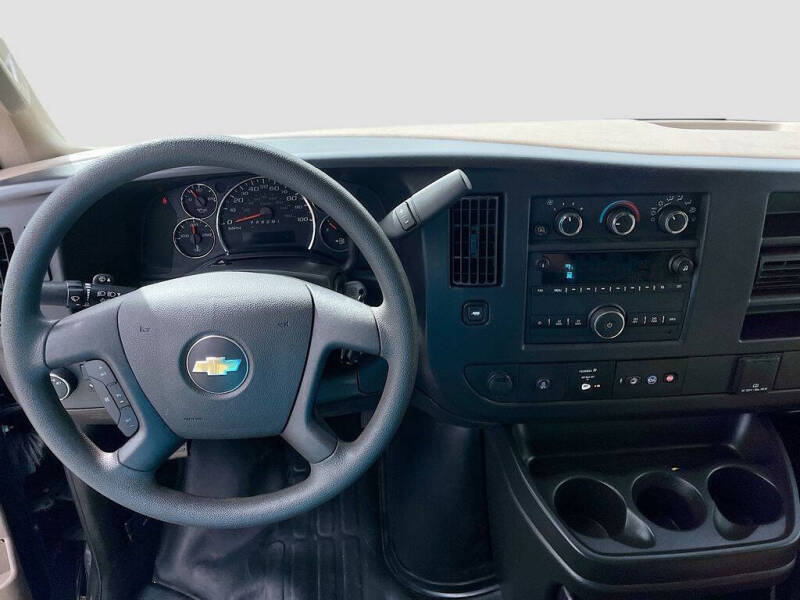2024 Chevrolet Express 2500
