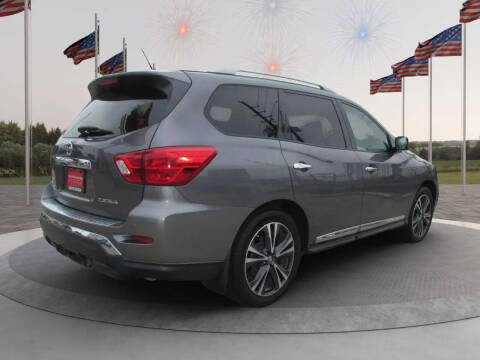 2017 Nissan Pathfinder Platinum