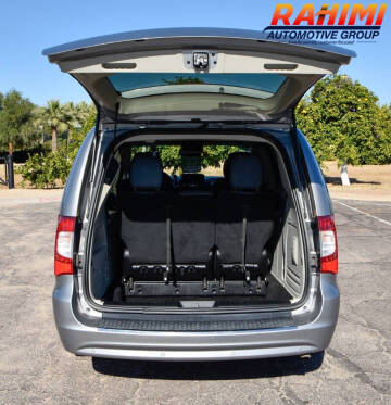 2014 Chrysler Town and Country Touring
