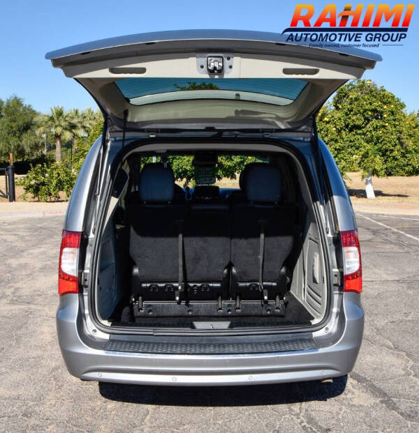 2014 Chrysler Town and Country Touring