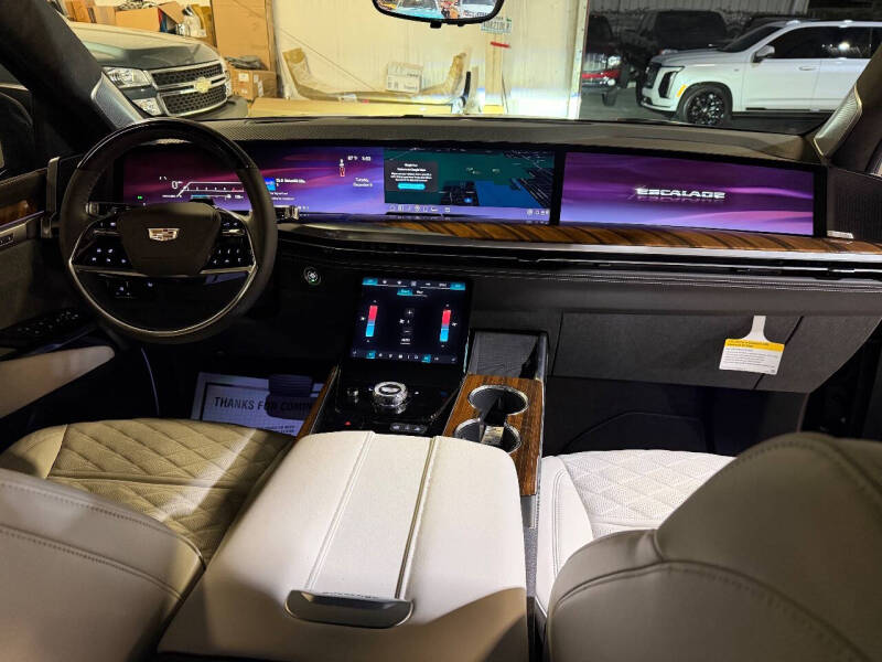 2026 Cadillac Escalade Platinum Sport