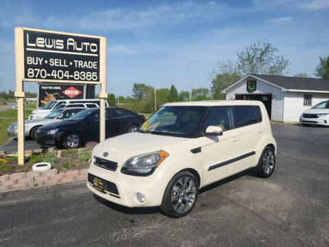 2013 Kia Soul for sale at Lewis Auto in Mountain Home AR