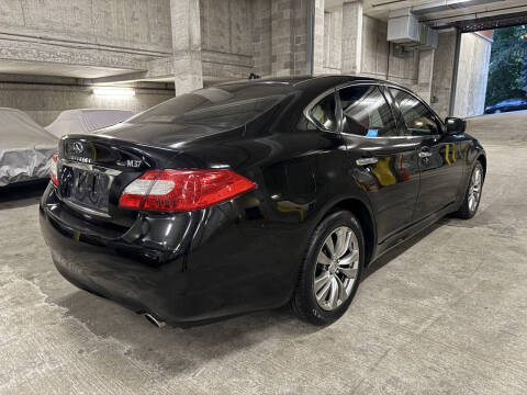 2012 Infiniti M37