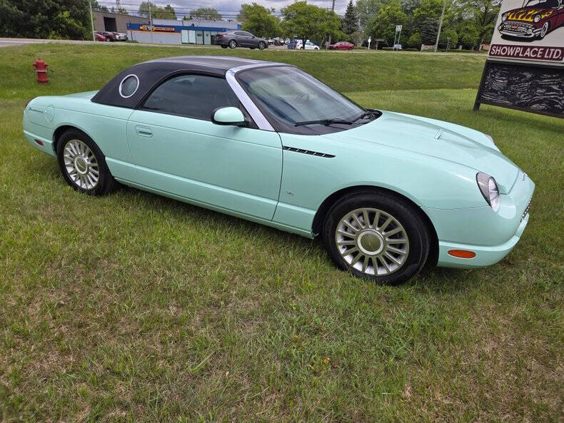 2004 Ford Thunderbird Deluxe