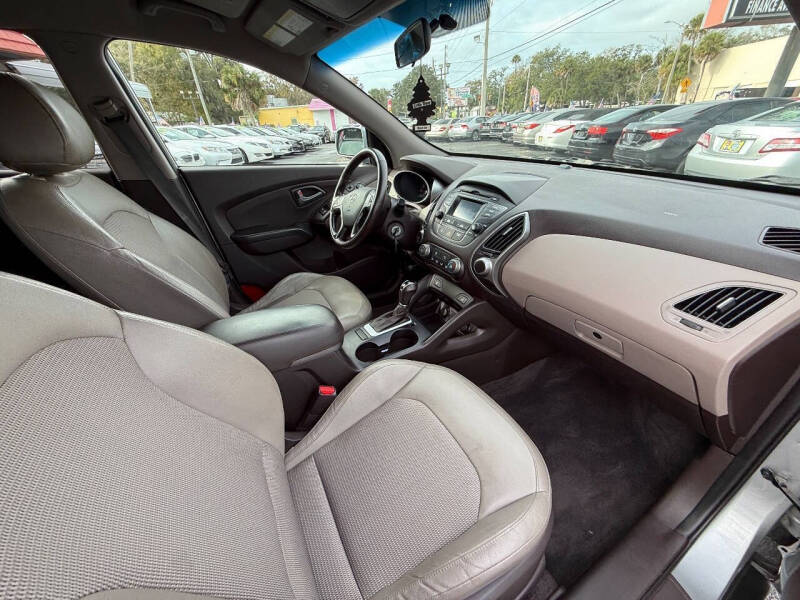 2015 Hyundai Tucson SE