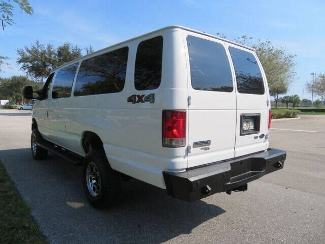 2014 Ford E-Series E-350 SD XLT