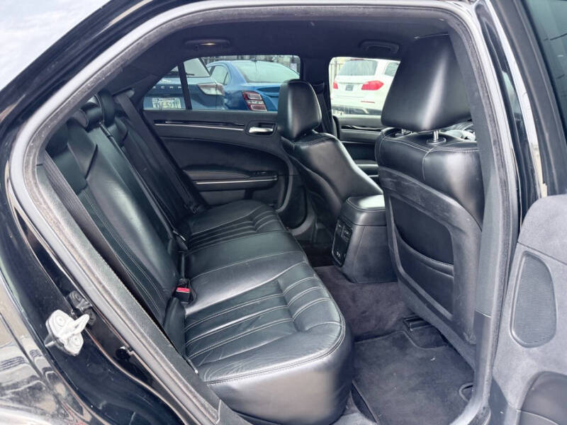 2017 Chrysler 300 S