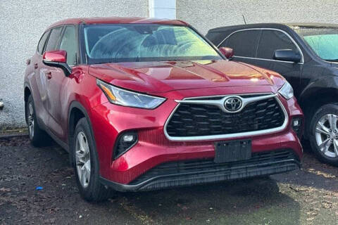 2022 Toyota Highlander LE