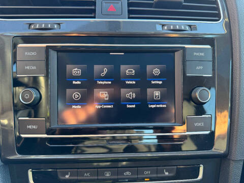 2020 Volkswagen Golf TSI