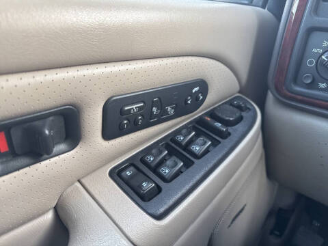 2005 Cadillac Escalade