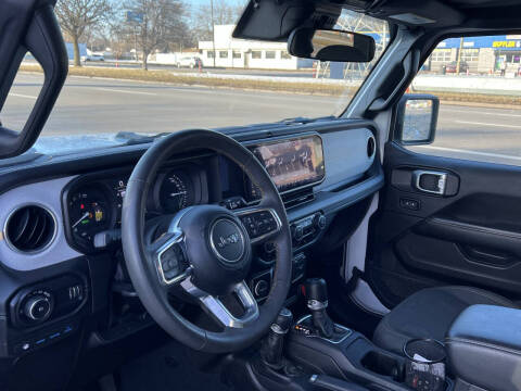 2024 Jeep Wrangler Sahara 4xe