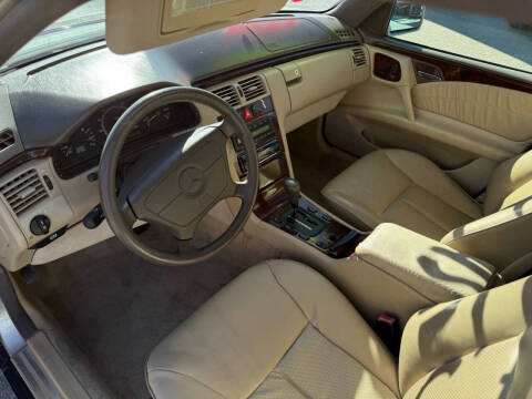 1996 Mercedes-Benz E-Class E 320