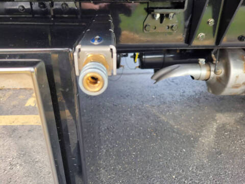 2025 Freightliner M2 106