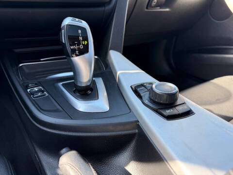 2013 BMW 3 Series 328i