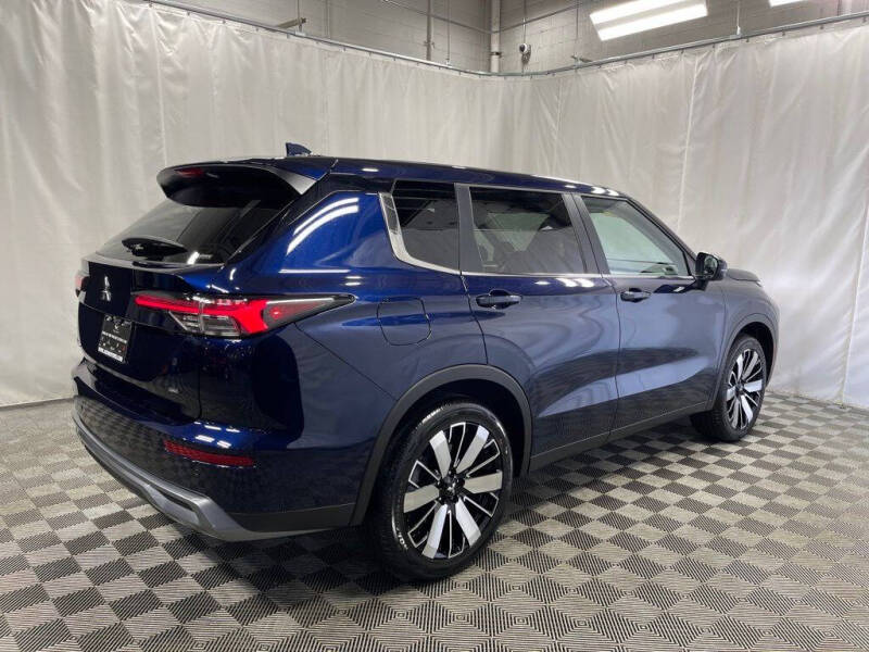 2025 Mitsubishi Outlander SE