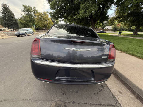2016 Chrysler 300 Limited