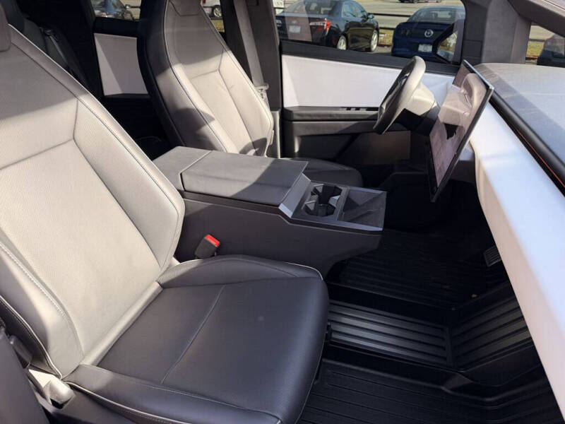 2024 Tesla Cybertruck