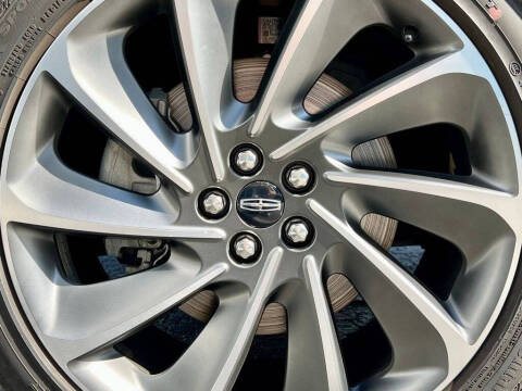 2020 Lincoln Nautilus Reserve