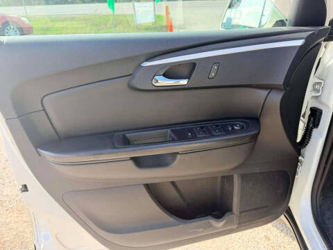 2011 Chevrolet Traverse LT