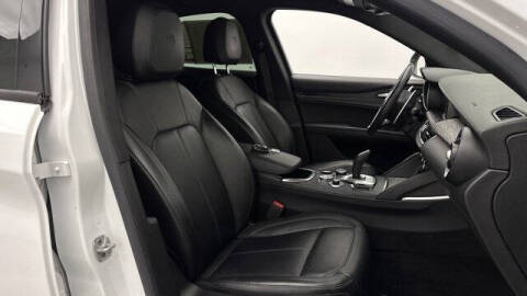 2023 Alfa Romeo Stelvio Sprint
