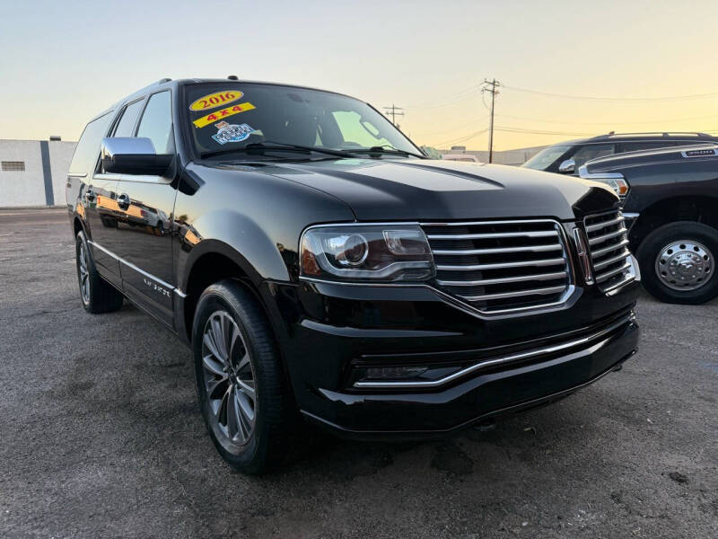 2016 Lincoln Navigator Select photo 54