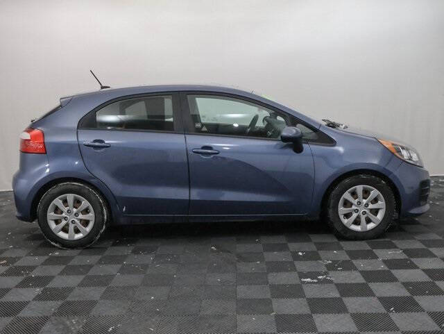 2016 Kia Rio 5-Door LX
