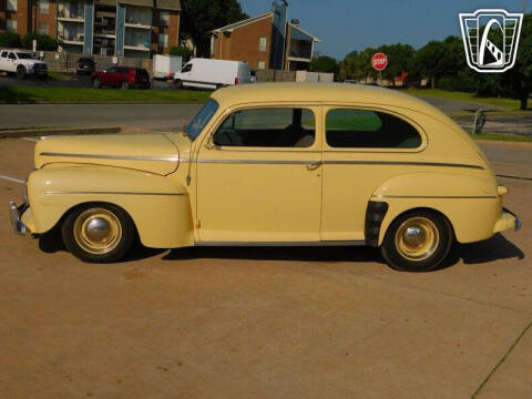 1942 Ford Super Deluxe