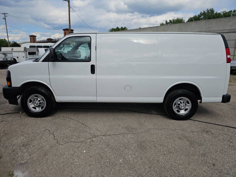 2022 Chevrolet Express 2500
