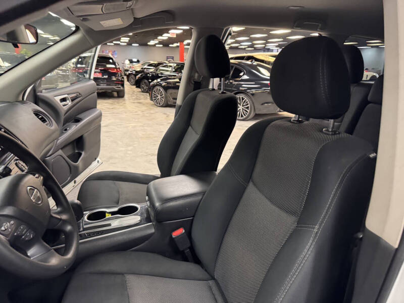 2019 Nissan Pathfinder S