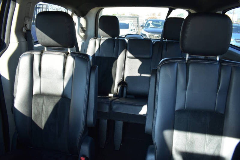 2014 Dodge Grand Caravan SXT 30th Anniversary