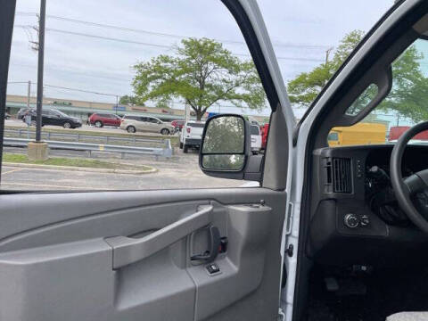 2025 Chevrolet Express 3500