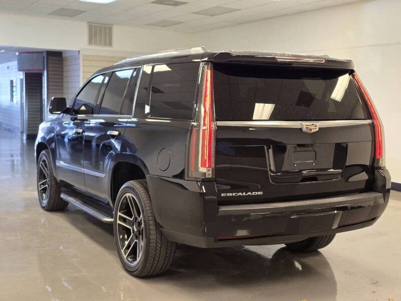 2020 Cadillac Escalade Luxury