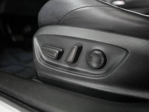 2022 Toyota Corolla Hatchback XSE