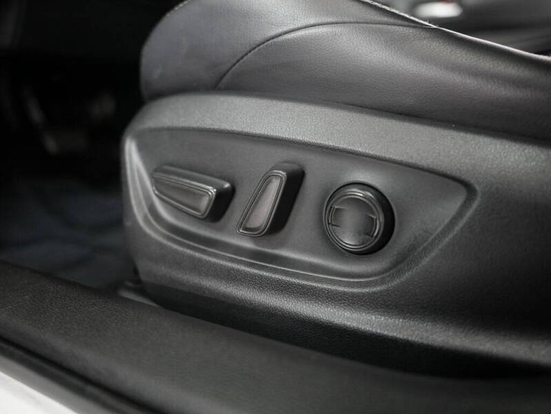 2022 Toyota Corolla Hatchback XSE