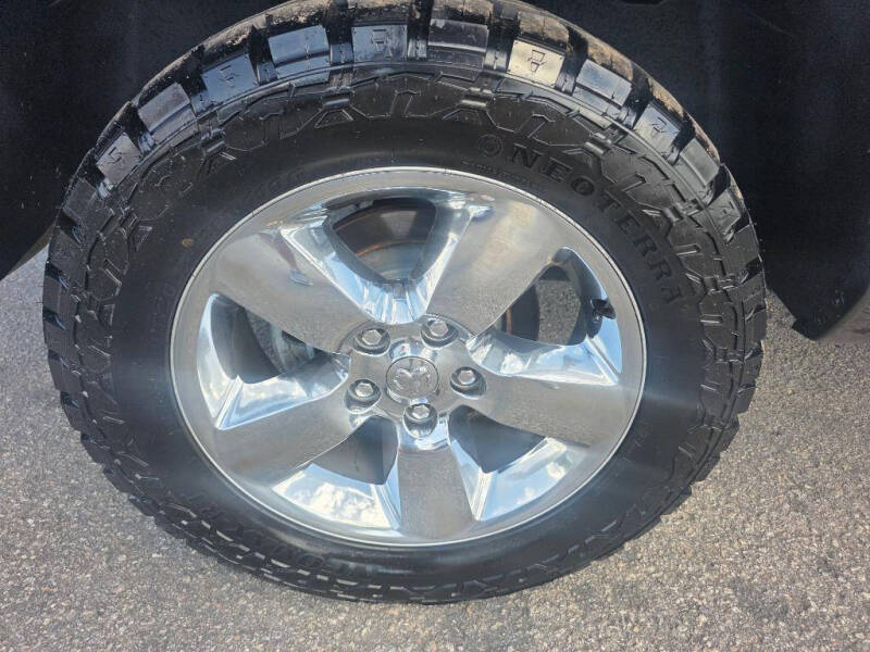 2016 RAM 1500 SLT