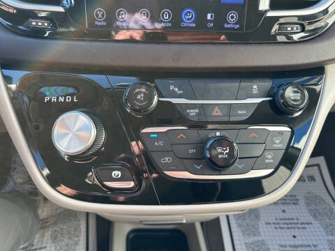 2017 Chrysler Pacifica Touring