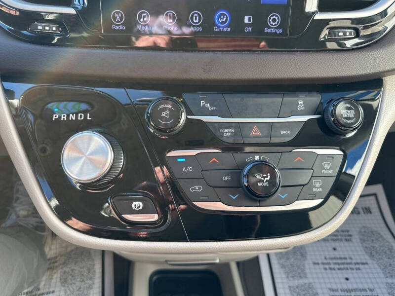 2017 Chrysler Pacifica Touring