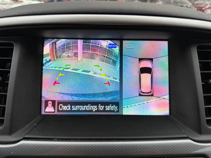 2020 Nissan Pathfinder SL