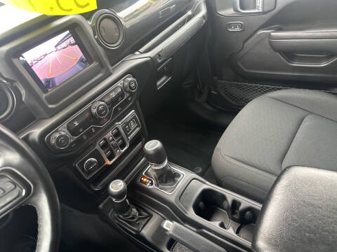 2022 Jeep Gladiator Sport