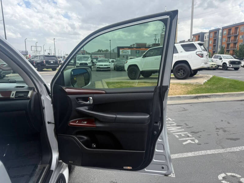 2014 Lexus LX 570