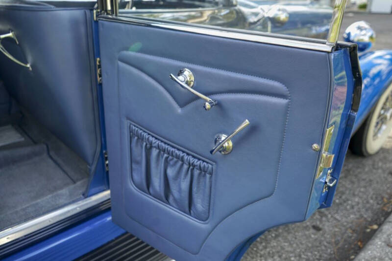 1932 Auburn 12-160A Custom Phaeton Sedan