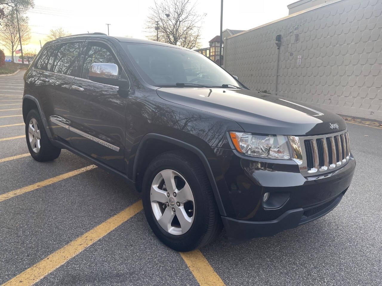 2011 Jeep Grand Cherokee for sale at M & P Auto Sales in Saddle Brook, NJ