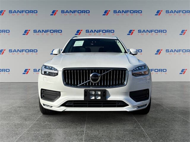 2021 Volvo XC90 T6 Momentum 7-Passenger