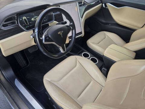 2016 Tesla Model S 70