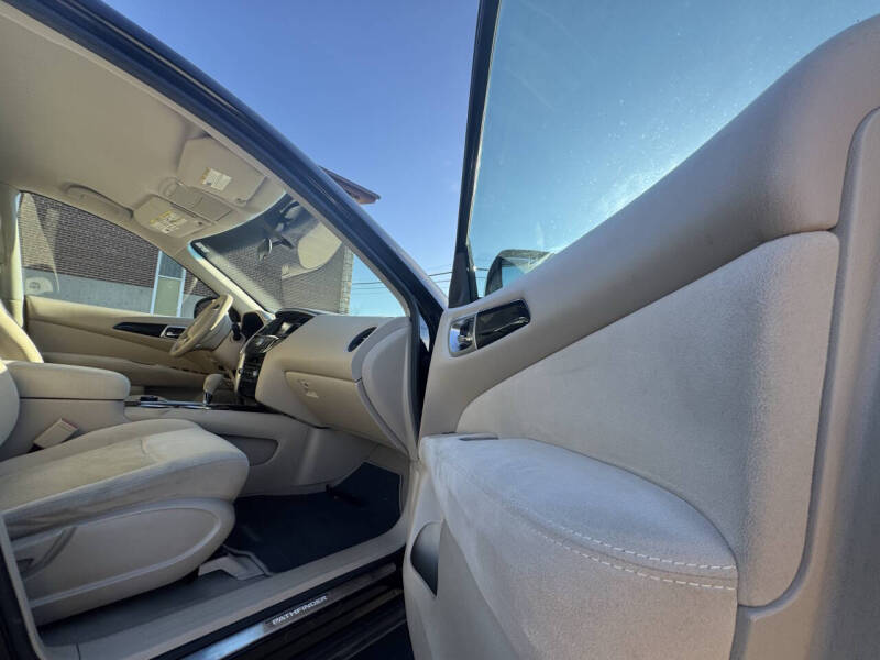 2014 Nissan Pathfinder S